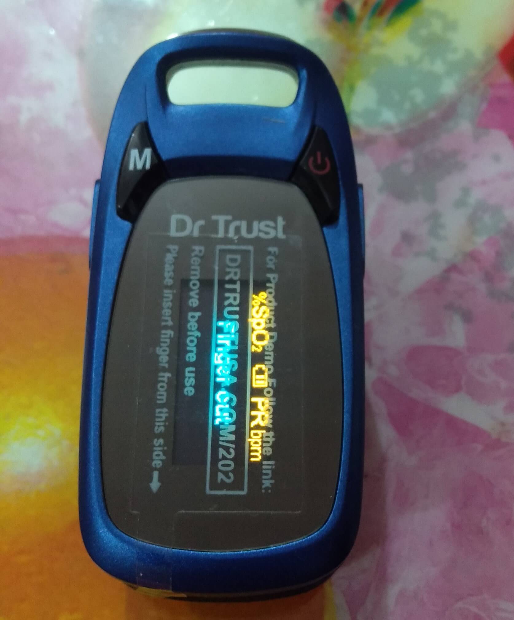 easy operations of Dr Trust (USA) Pulse Oximeter 202